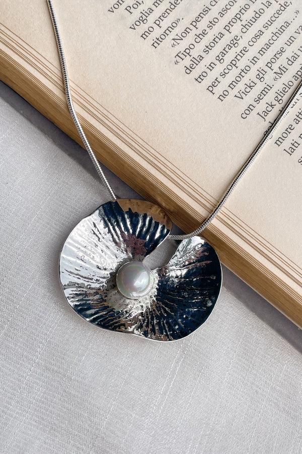 lost in paradise Nyima Necklace Silver