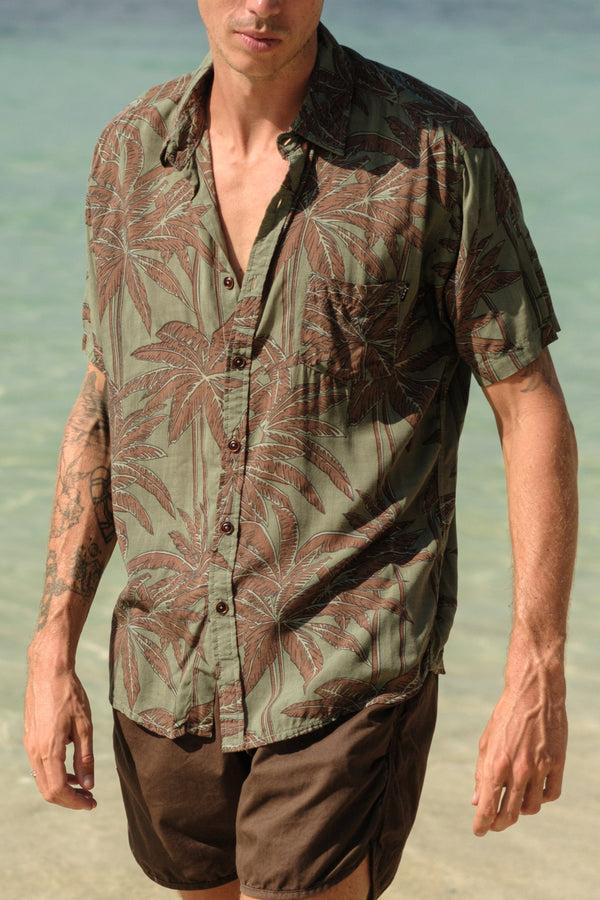 lost in paradise Retro Palm Shirt Green
