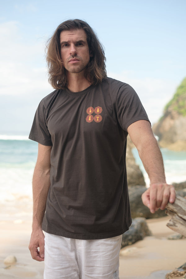 Lost In Paradise Ts Fray Black