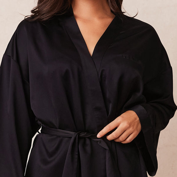 Lounge Underwear Signature Satin Robe - Black