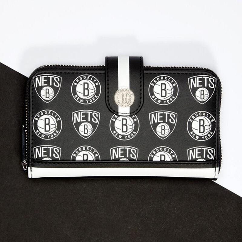 loungefly NBA Brooklyn Nets Logo Zip Around Wallet