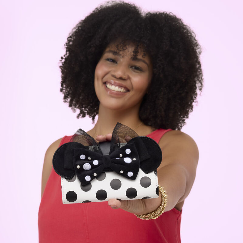 loungefly Minnie Mouse Exclusive Polka Dot Pearl Flap Wallet