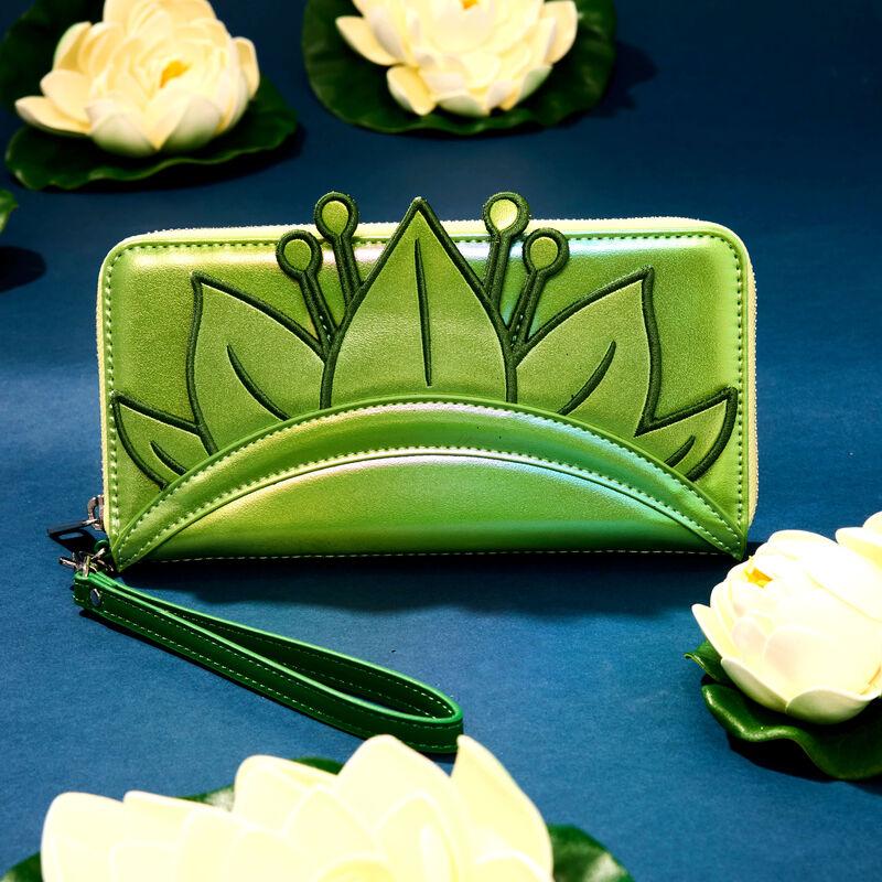 loungefly The Princess And The Frog Tiana Exclusive Shiny Series Iridescent Cosplay Wristlet Wallet