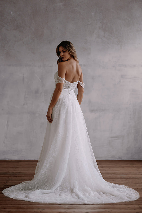 Love & Liberty Lucia