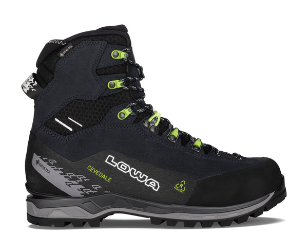 lowa Cevedale Pro GTX Mid