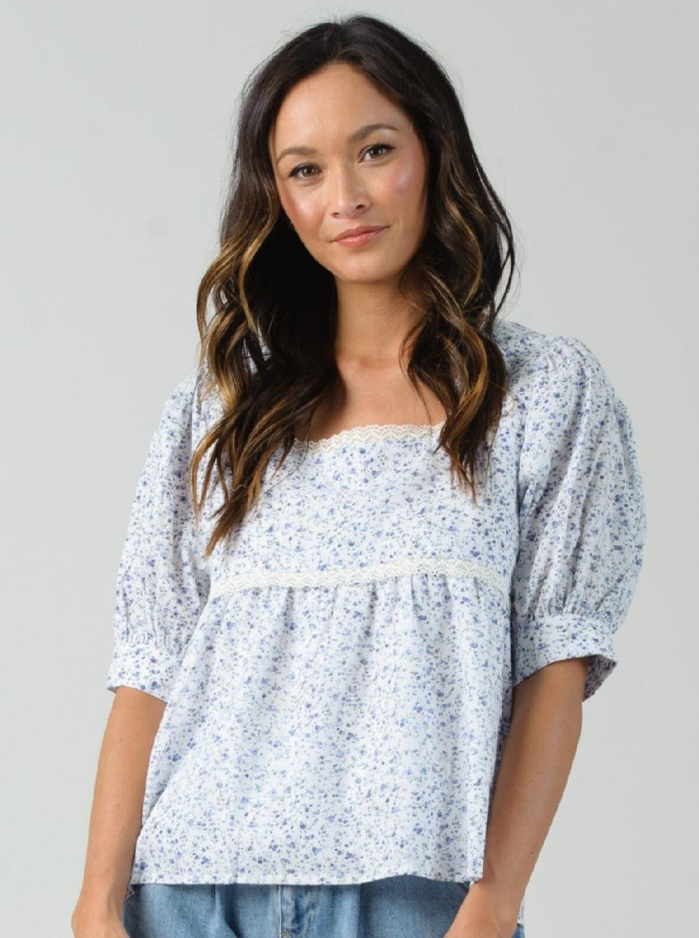 lucca couture BELLADONNA LACE TRIM TOP-WHITE FLORAL