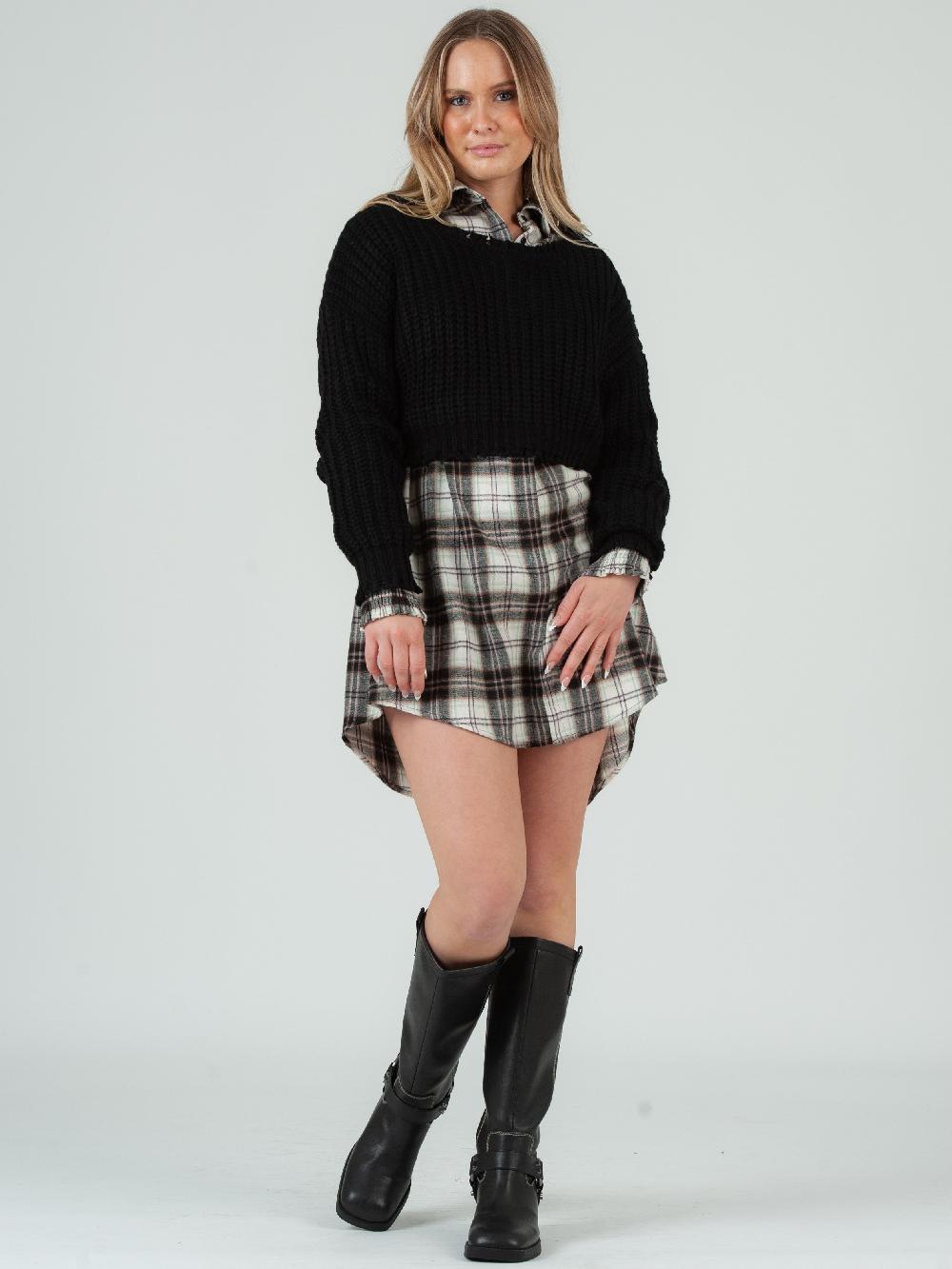 lucca couture FIONA FRAYED EDGES CROPPED SWEATER-BLACK