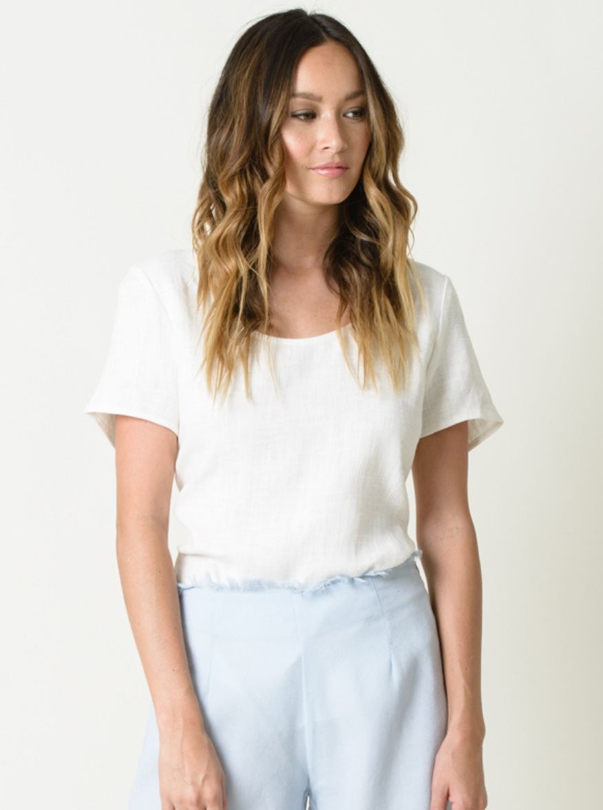 lucca couture BRYNN LINEN MIX SCOOP NECK TEE-WHITE