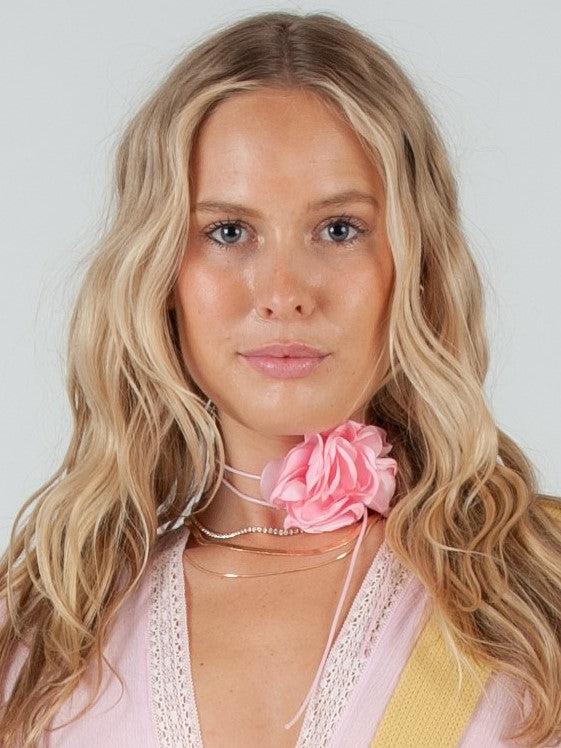 lucca couture FLUTTERY FLORAL FLOWER TIE