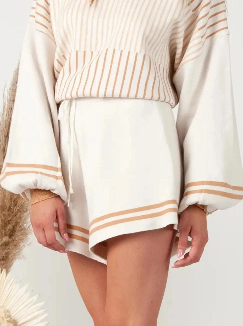 lucca couture HYGEA STRIPE SWEATER SHORTS-BEIGE
