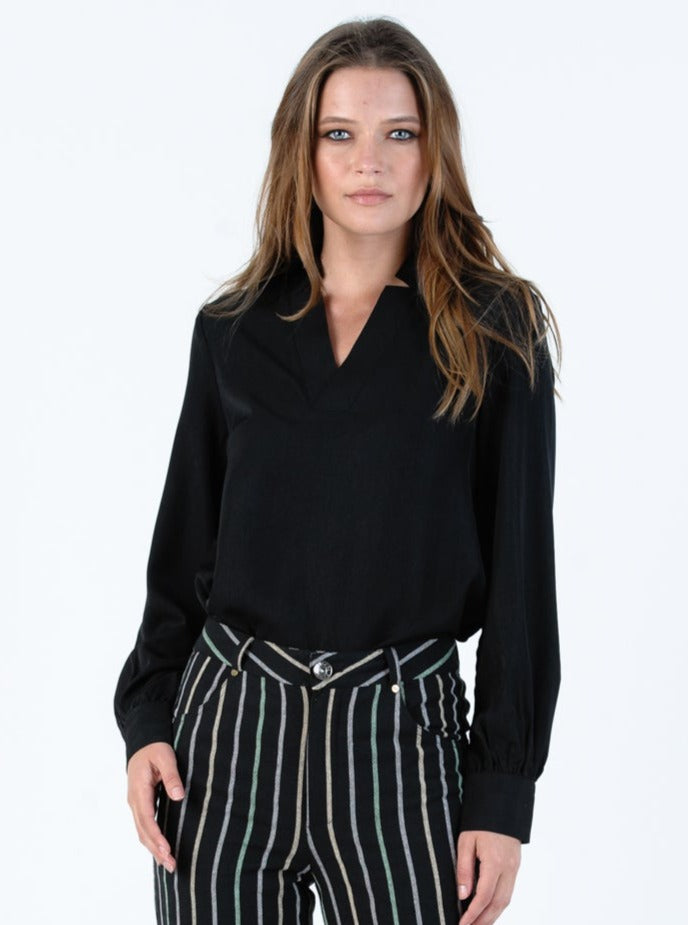 lucca couture MAYFLOWER CUFFED BLOUSE-OBSIDIAN