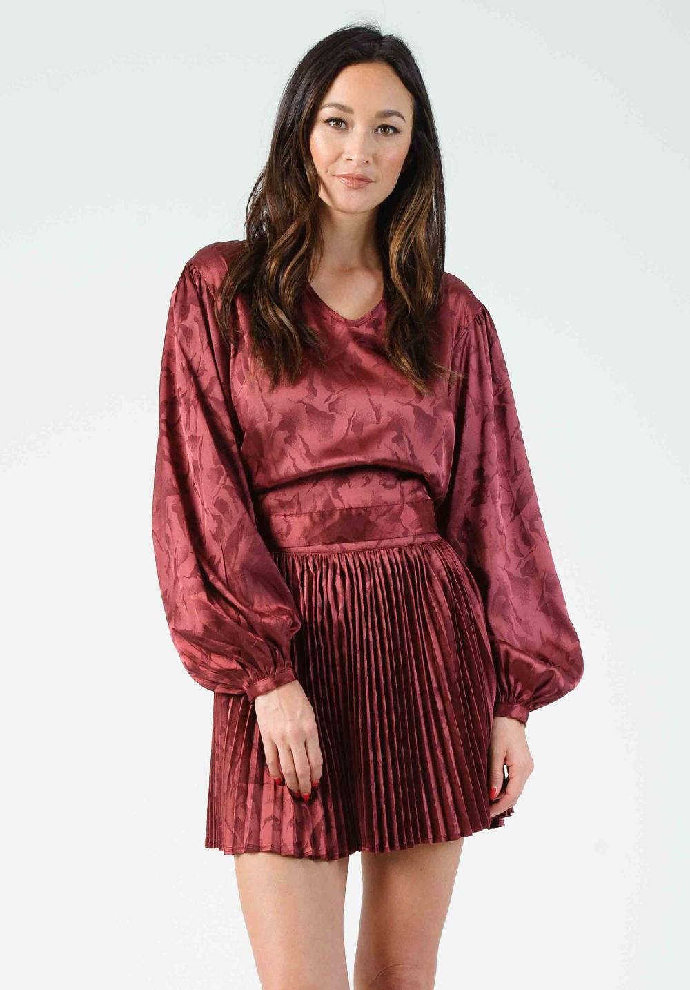 lucca couture SANDY BACK TIE BLOUSE-MAROON