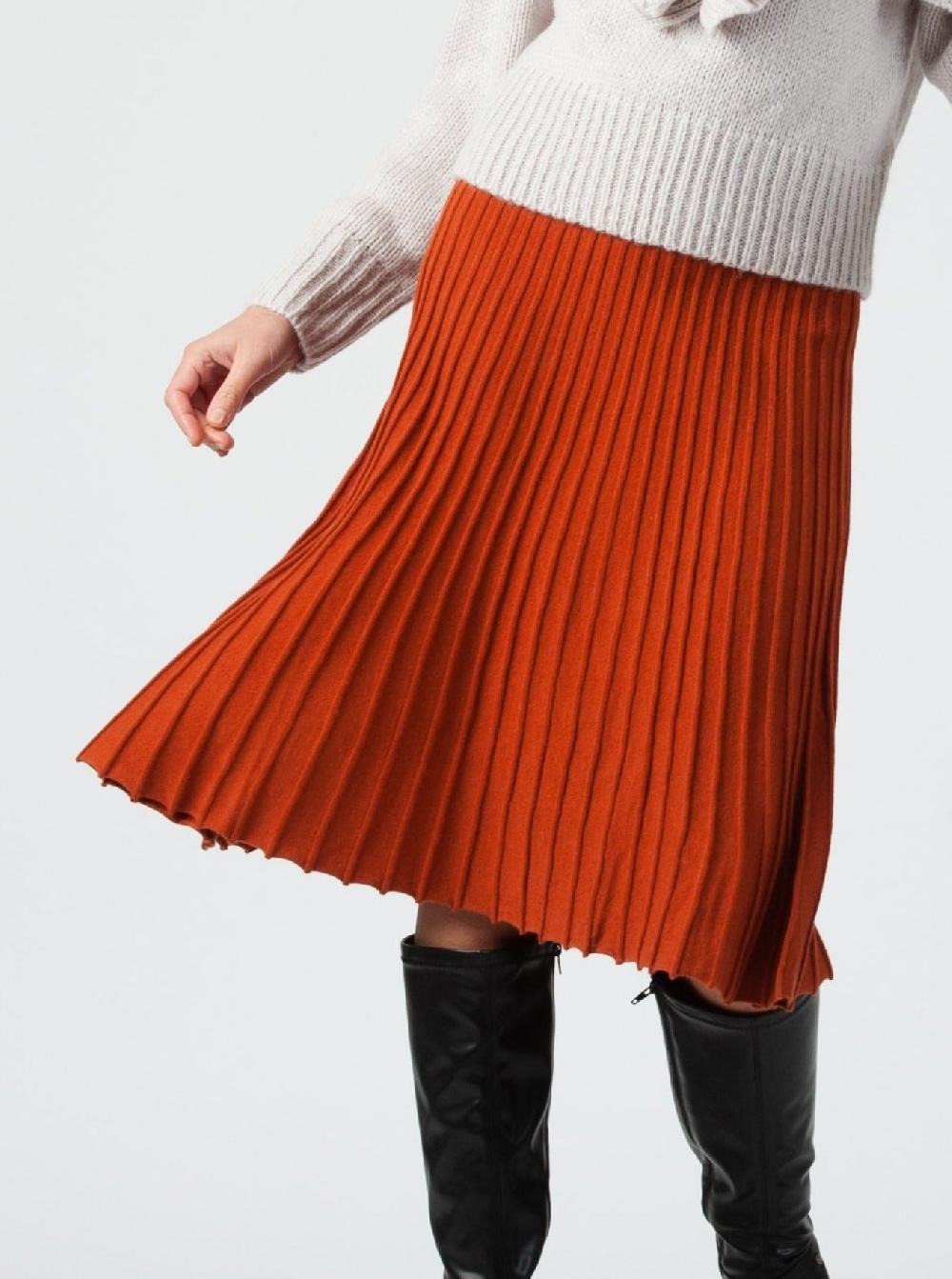 lucca couture VEE SWEATER MIDI SKIRT-RUST