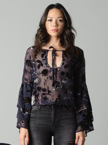 lucca couture PIPER RUFFLE SLEEVE TOP-VIOLET FLORAL