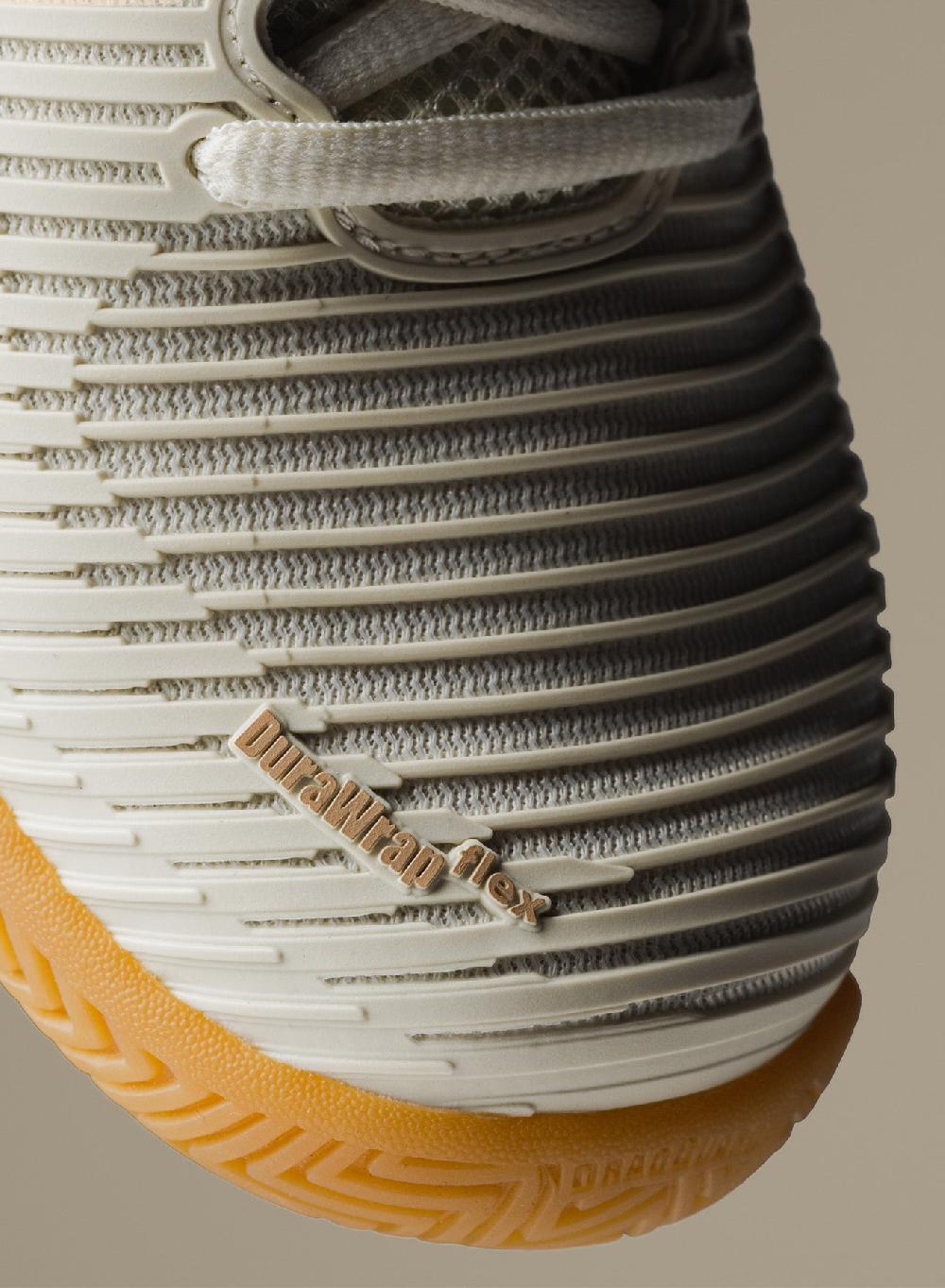 Lucky In Love HYPERCOURT EXPRESS 2 X LIL BONE