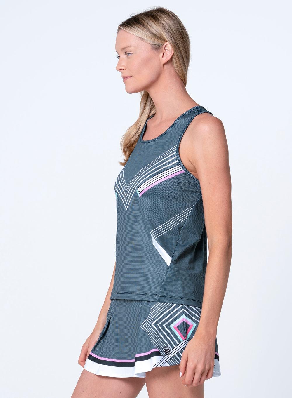 Lucky In Love Keyhole Tank