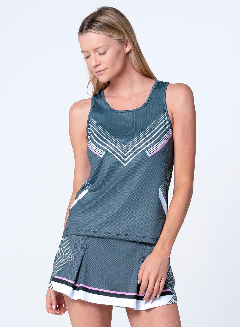 lucky in love Keyhole Tank