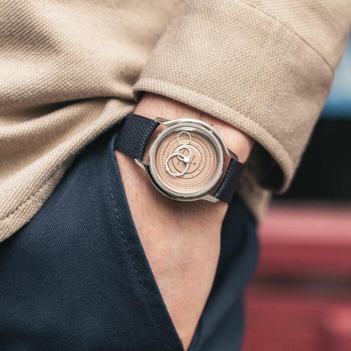 Lucky One Beaubleu Seconde Française 20.24 Salmon Watch