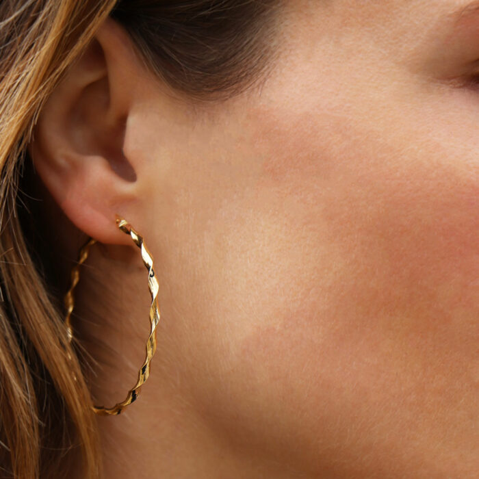 Lucky One Bella Hoop Earrings 2.5mm – Diameter 40mm In Yellow Gold