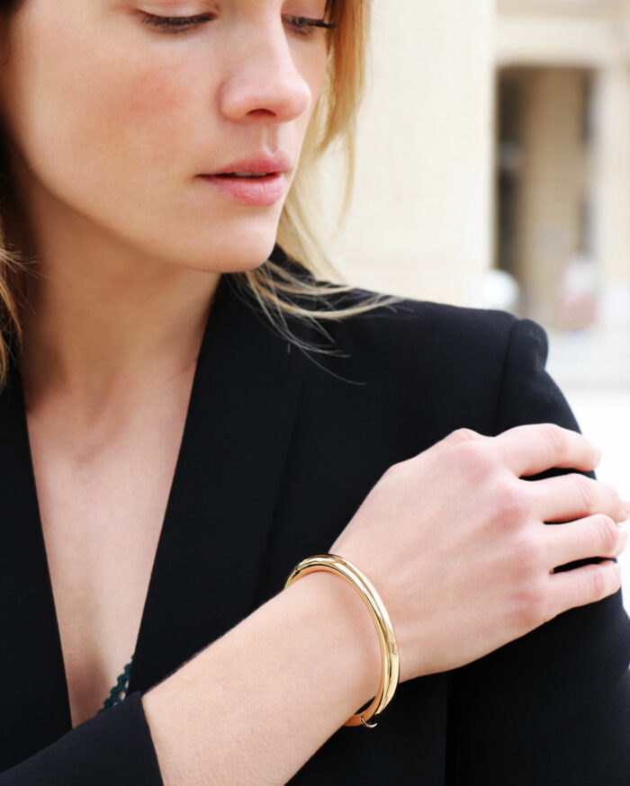 lucky one 7mm Round Wire Open Bangle