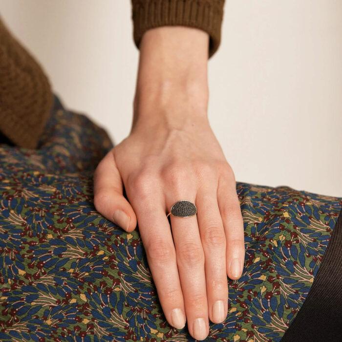 Lucky One GINETTE NY – Sequin Large Ring