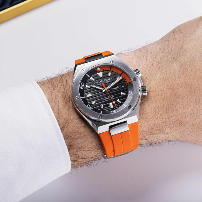 Lucky One HERBELIN Cap Camarat Diver Orange Watch
