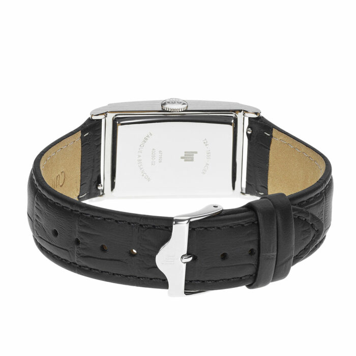 Lucky One LIP – Churchill T24