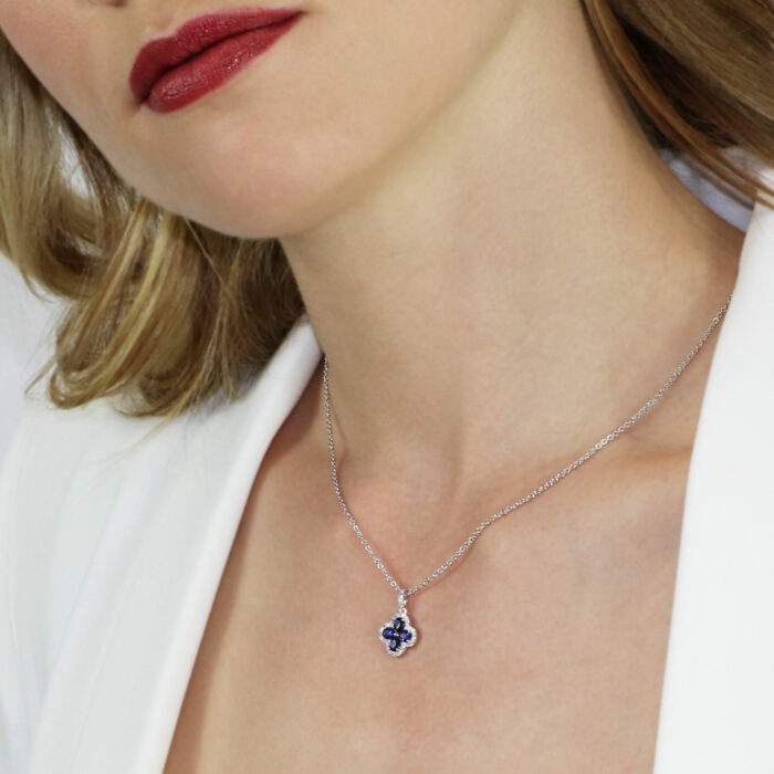 Lucky One Sapphire Flower Necklace – White Gold