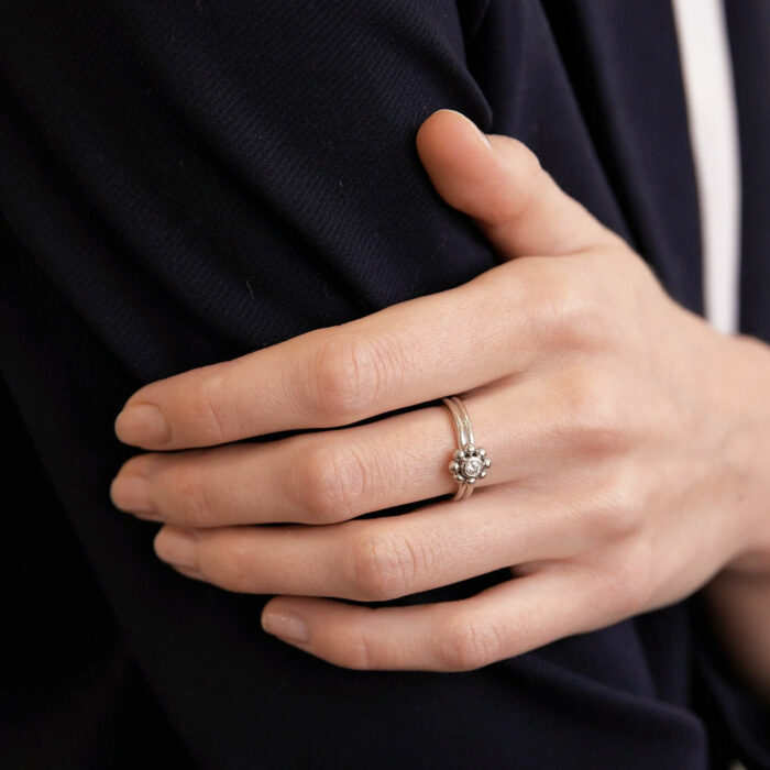 Lucky One TIFFANY & CO. – Diamond Flower Ring