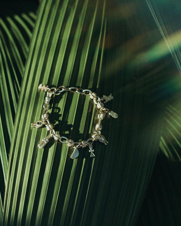 Lucy Folk Draa Charm - 9ct