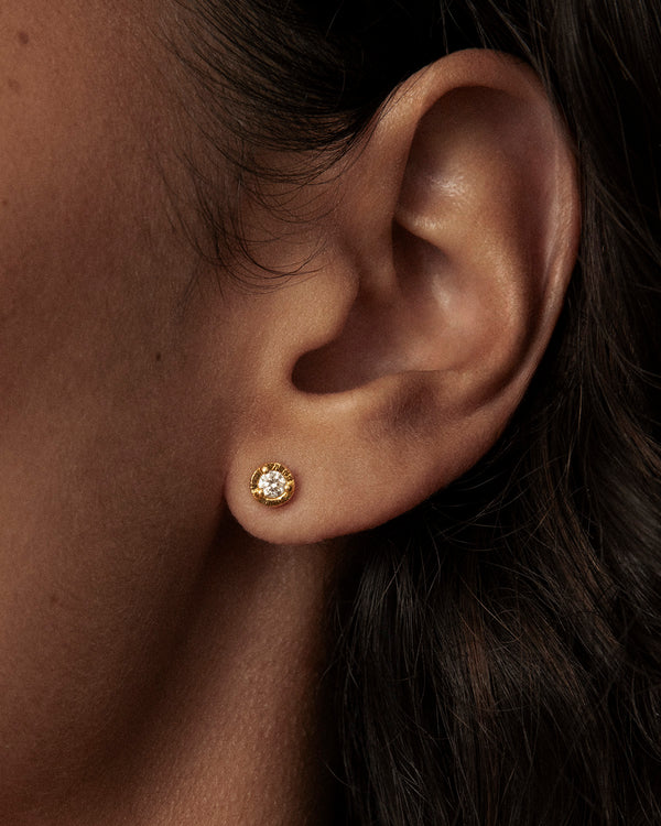 lucy folk Full Moon Diamond Single Stud - 18ct