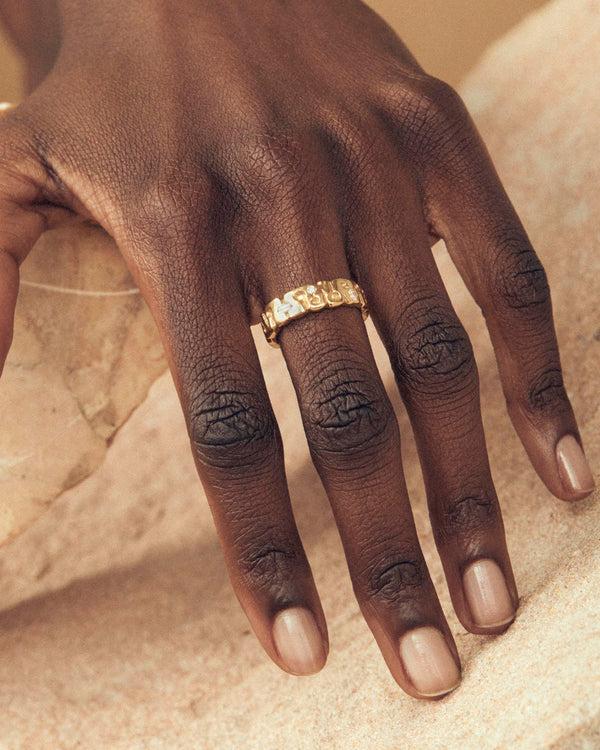 lucy folk Hercules Grotto Ring - 18ct Diamond