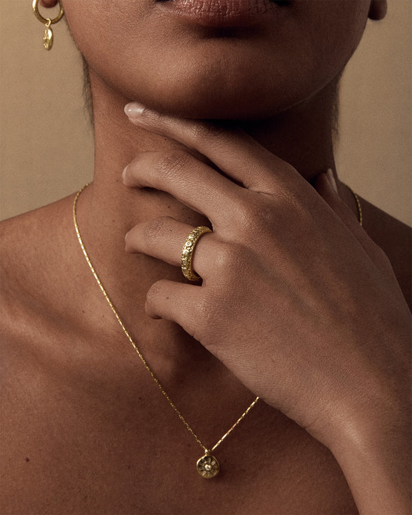 Lucy Folk Mithra Dream Ring - 18ct