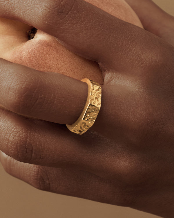 Lucy Folk Peach Ring