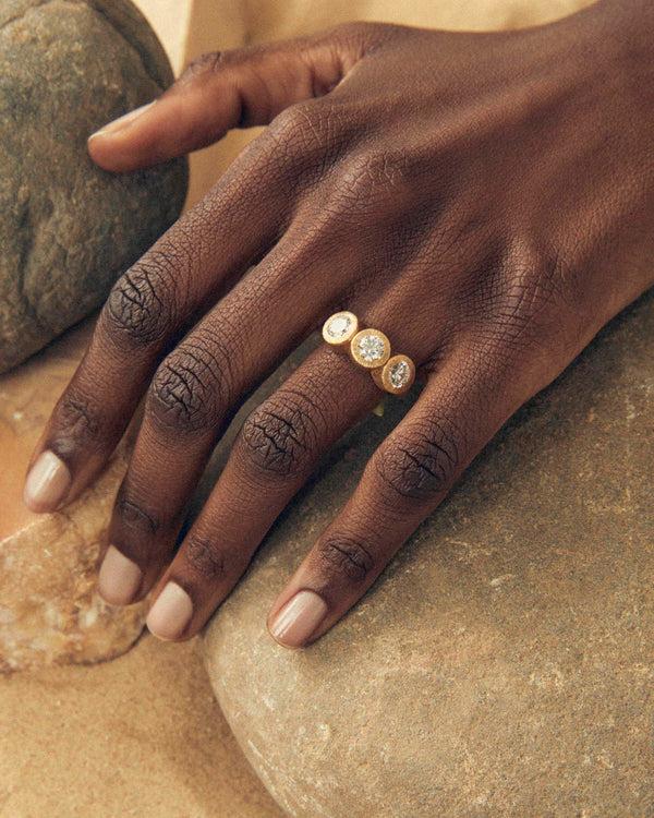 lucy folk Tete-A-Tete Ring - 18ct Diamond