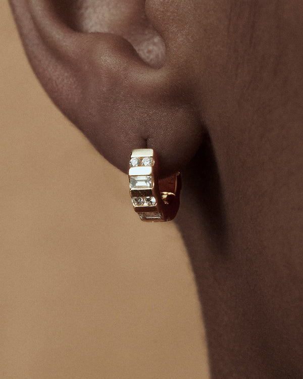 Lucy Folk Townes Huggy - 18ct Diamond