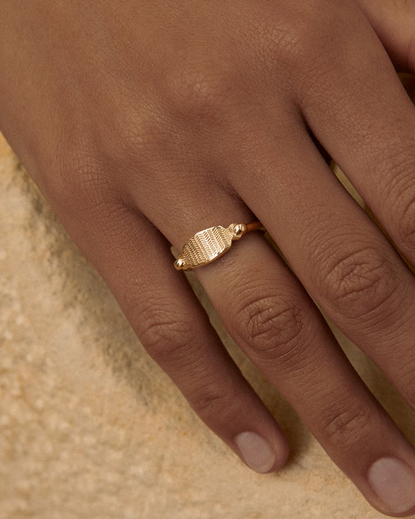 lucy folk Wasabi Ring - 9ct