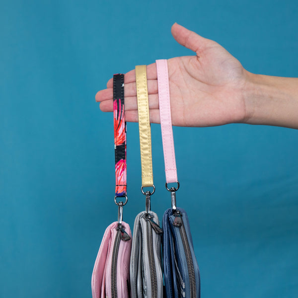 Lug Loop Dee Loo Wristlet Strap