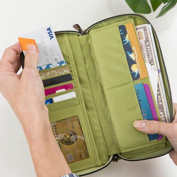 Lug Straddle Wristlet RFID Wallet