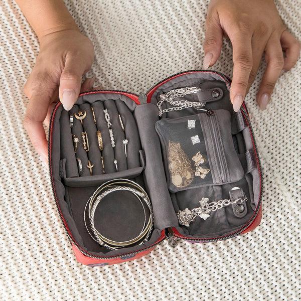 Lug Swizzle Jewelry Case