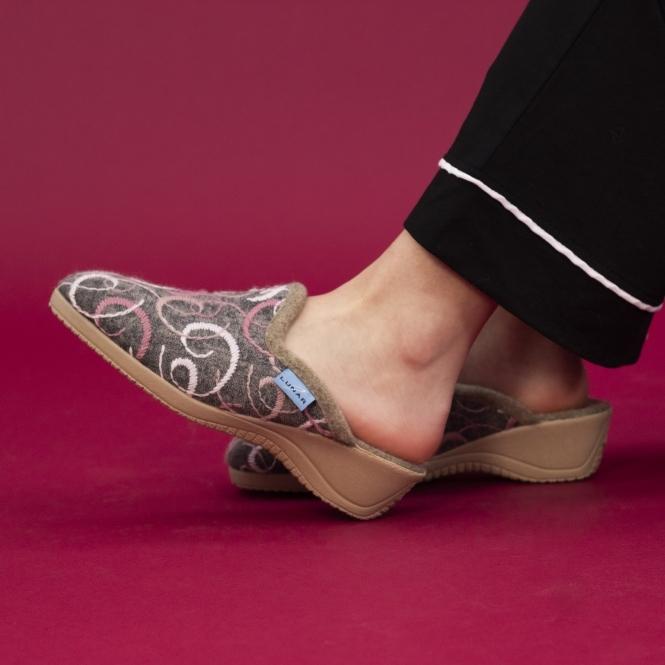 Lunar Erin II Grey Mule Slipper