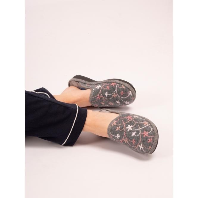 Lunar Genesis Grey Slipper