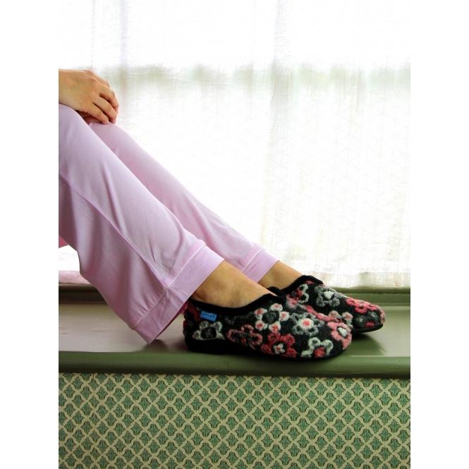 lunar Hippy Black Flower Full Slipper