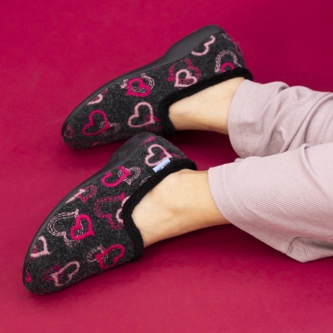 Lunar Jolly Black Heart Full Slipper