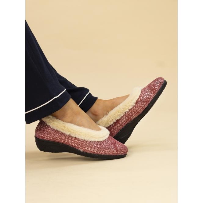 Lunar Marlene Burgundy Wedge Slipper