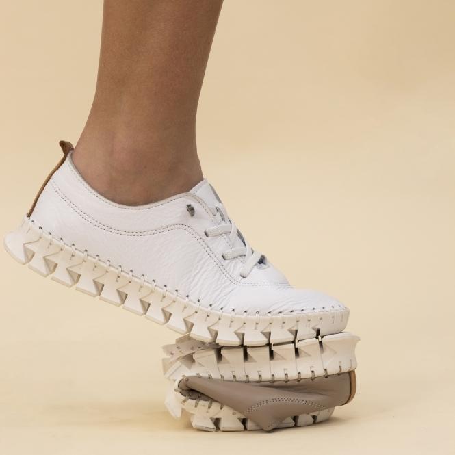 Lunar St Austell White Leather Plimsoll