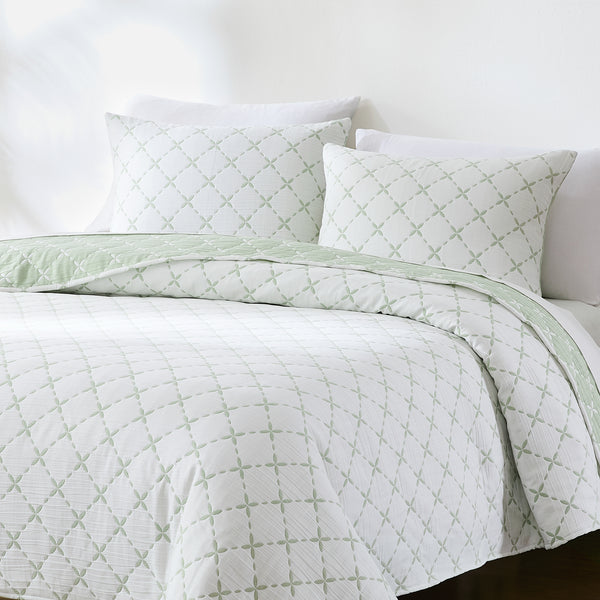 Lush Décor Diamond Leaf Jacquard Reversible Matelasse Coverlet Set