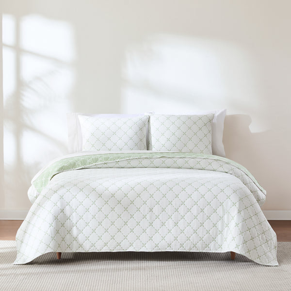 lush décor Diamond Leaf Jacquard Reversible Matelasse Coverlet Set