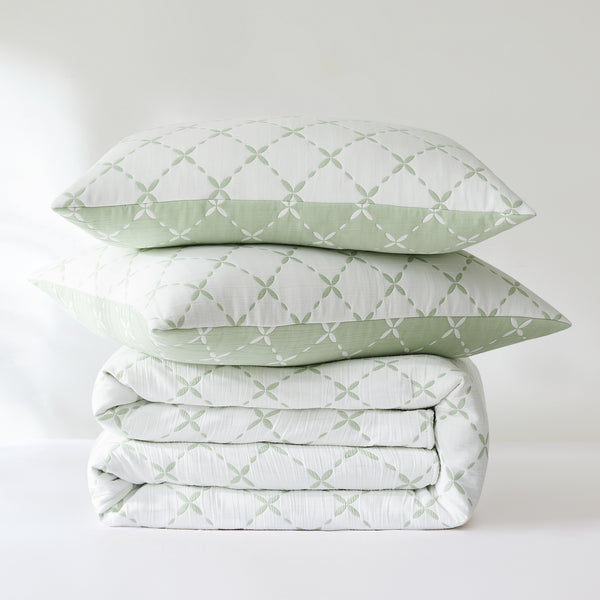 Lush Décor Diamond Leaf Jacquard Reversible Matelasse Coverlet Set