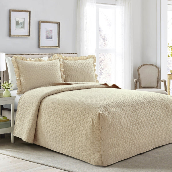 Lush Décor French Country Geo Ruffle Skirt 3 Piece Bedspread Set